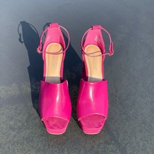 Pink Shoedazzle Heels